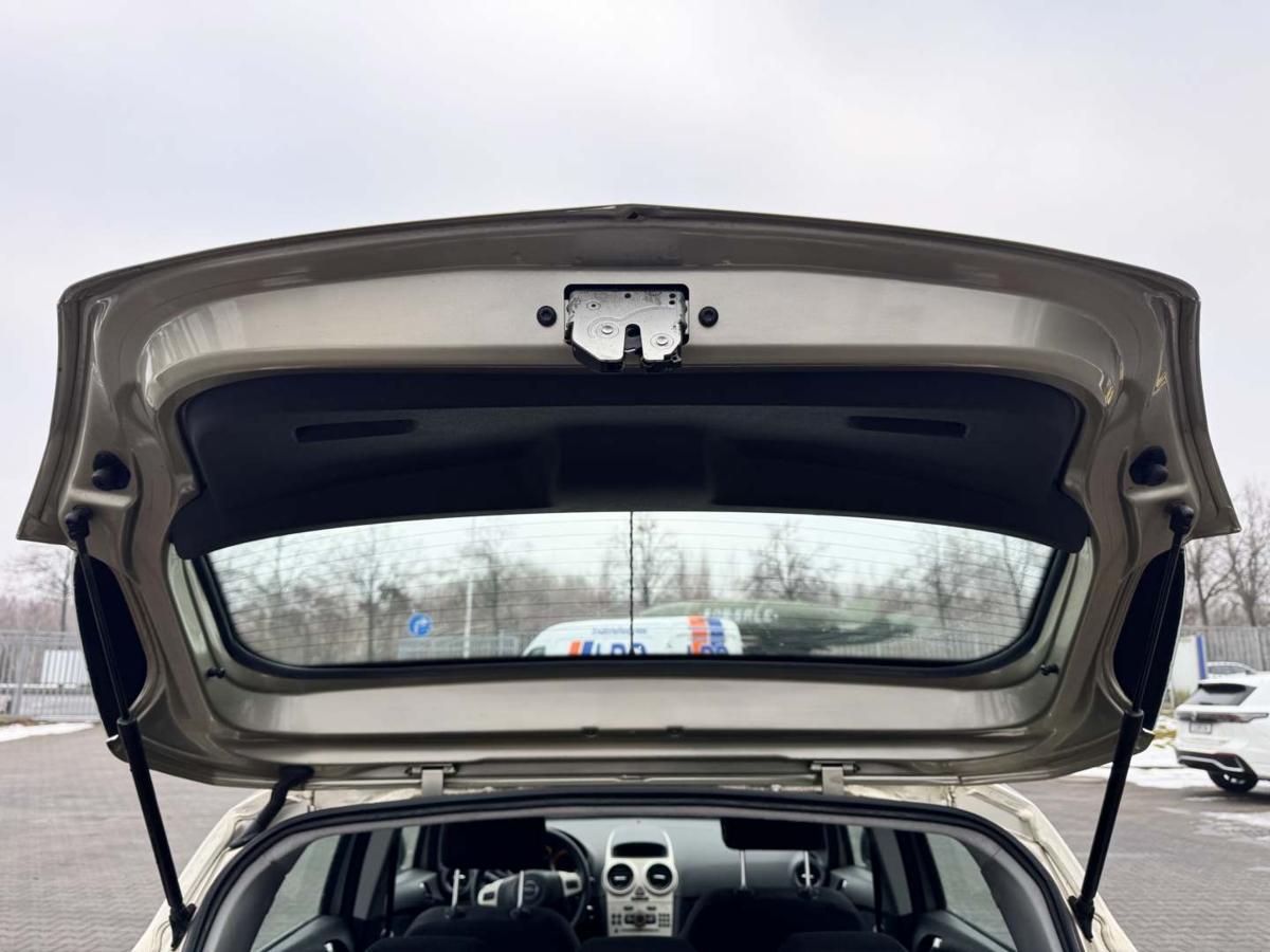 Opel Corsa D original Heckklappe mit Heckscheibe 5-T&uuml;rer Z40M Champagnersilber Bj.2006